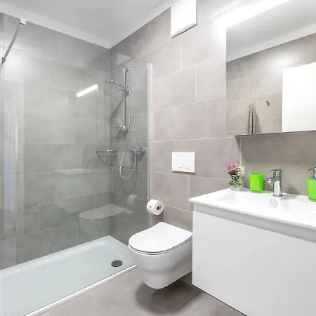 Loctowers A4-2-3 By Interhome Daire *