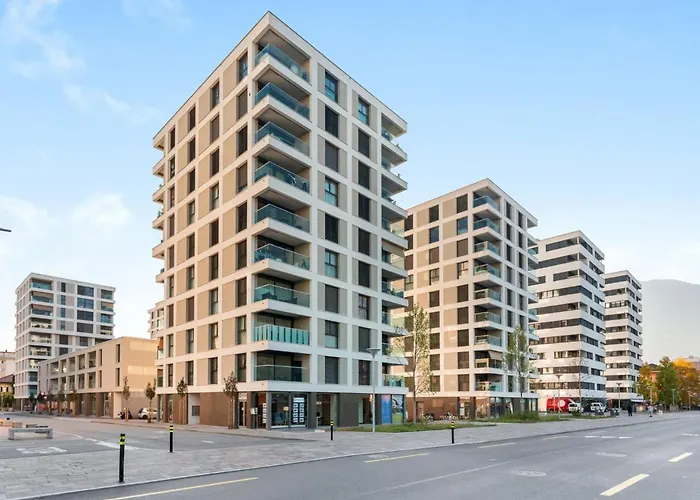 Lägenhet Loctowers A4-2-3 By Interhome Locarno